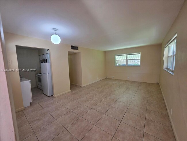 Building Photo - 6130 Funston St