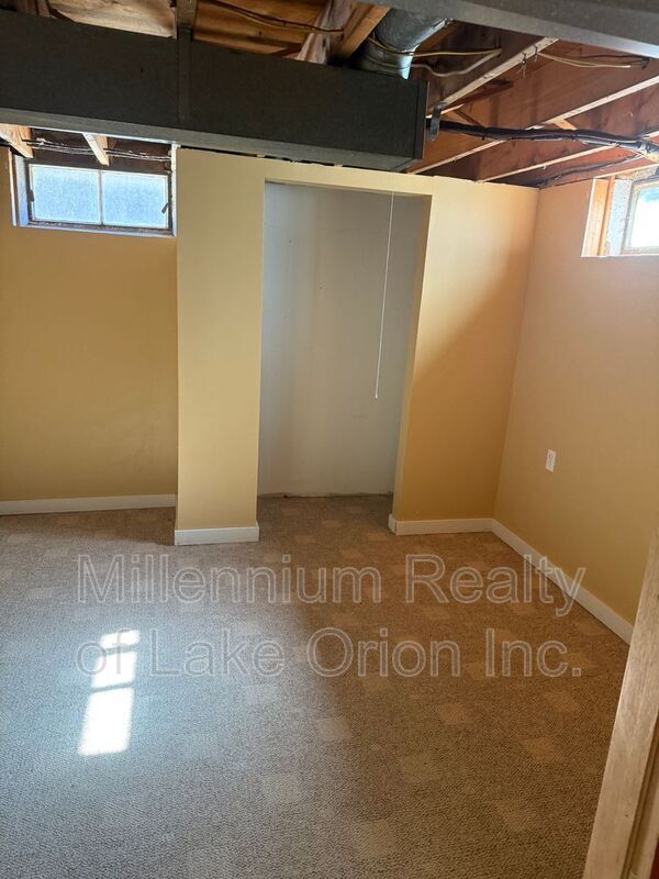 Building Photo - 650 Lenox Ave