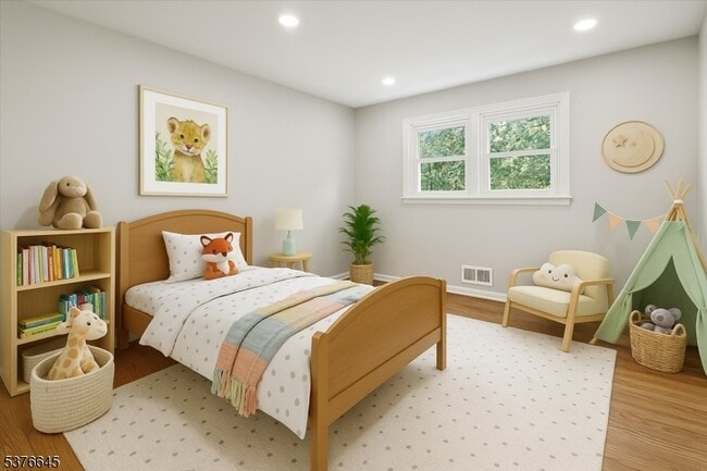 Building Photo - 19 Braidburn Way