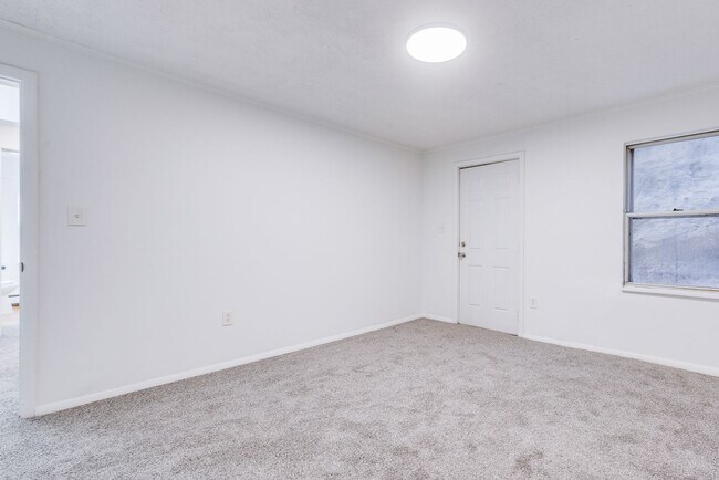 Building Photo - 2675 S 18th St