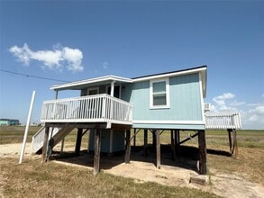 Building Photo - 738 Caisson St