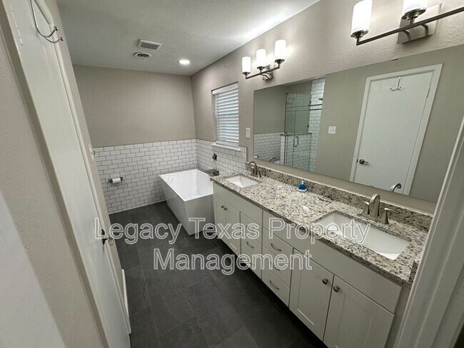 Building Photo - 3613 Wedghill Way