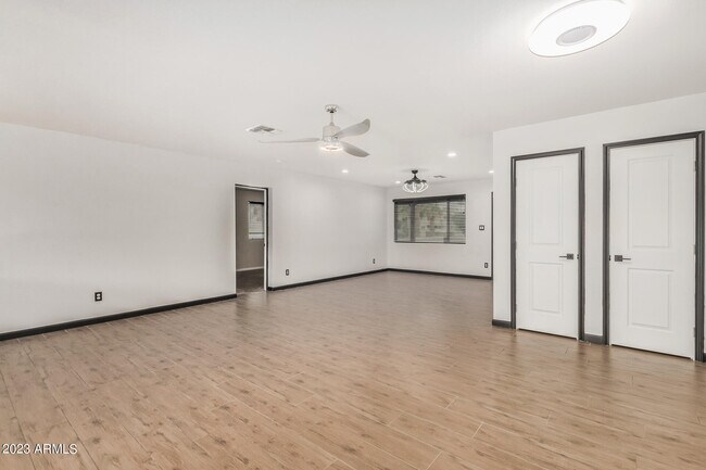 Building Photo - 2201 E Montecito Ave