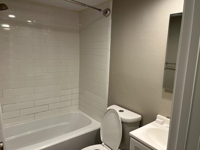 Building Photo - 7175-7A1a A1A S