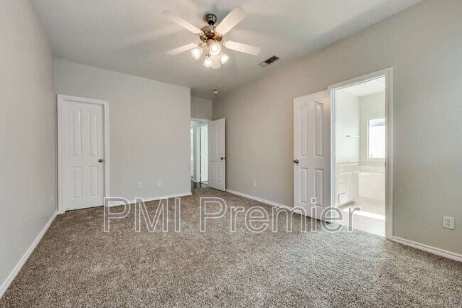 Building Photo - 5832 Center Ridge Dr