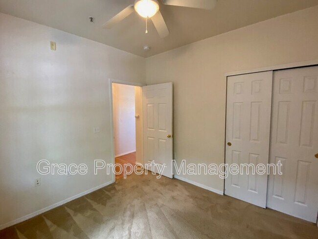 Building Photo - 16392 E Fremont Ave