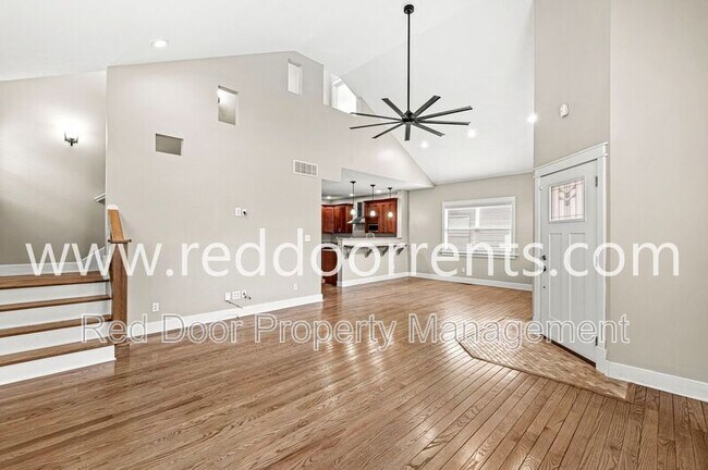 Building Photo - 240 S Walcott St