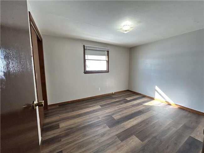 Building Photo - 98 View St