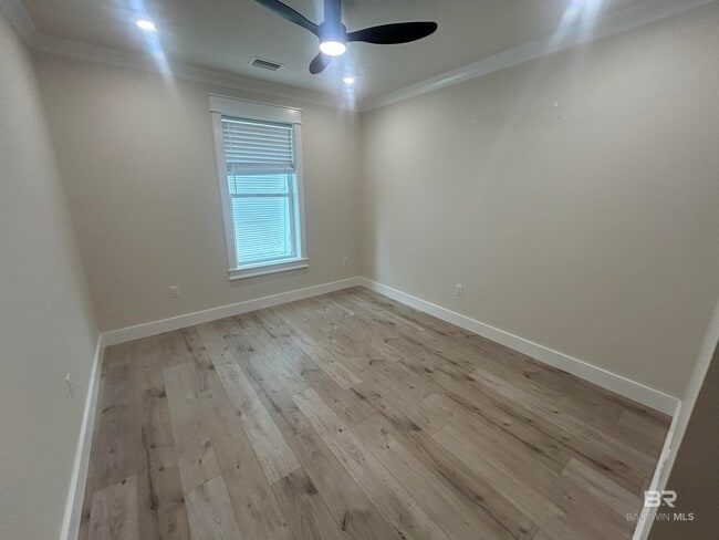 Building Photo - 5122 Pine Rd