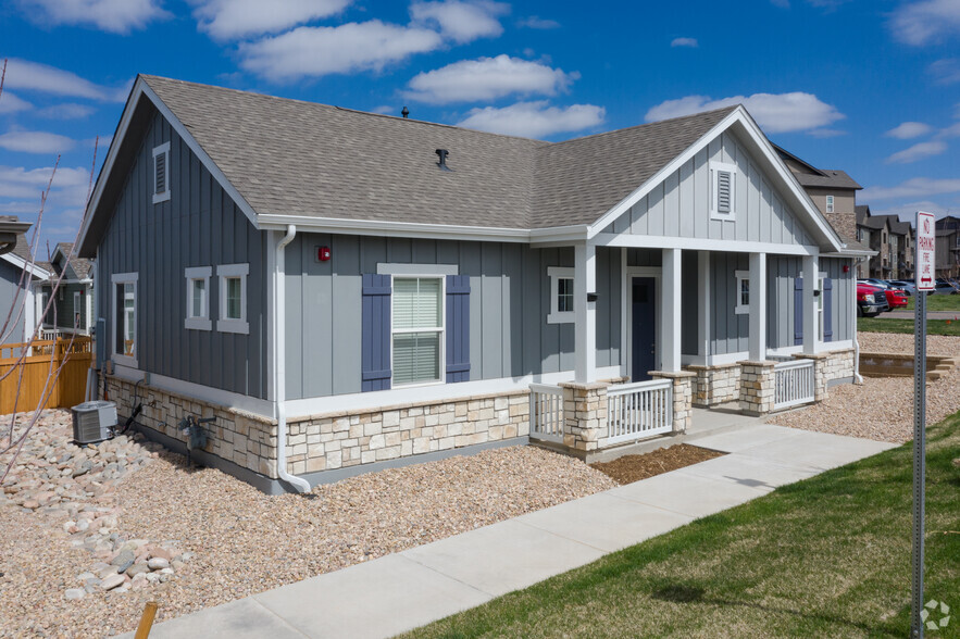 Building Photo - The Villas at Prairie Center