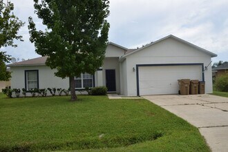 Building Photo - Quaint 3 Bedroom, 2 Bath Ranch Home – A Tr...