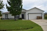 Building Photo - Quaint 3 Bedroom, 2 Bath Ranch Home – A Tr...
