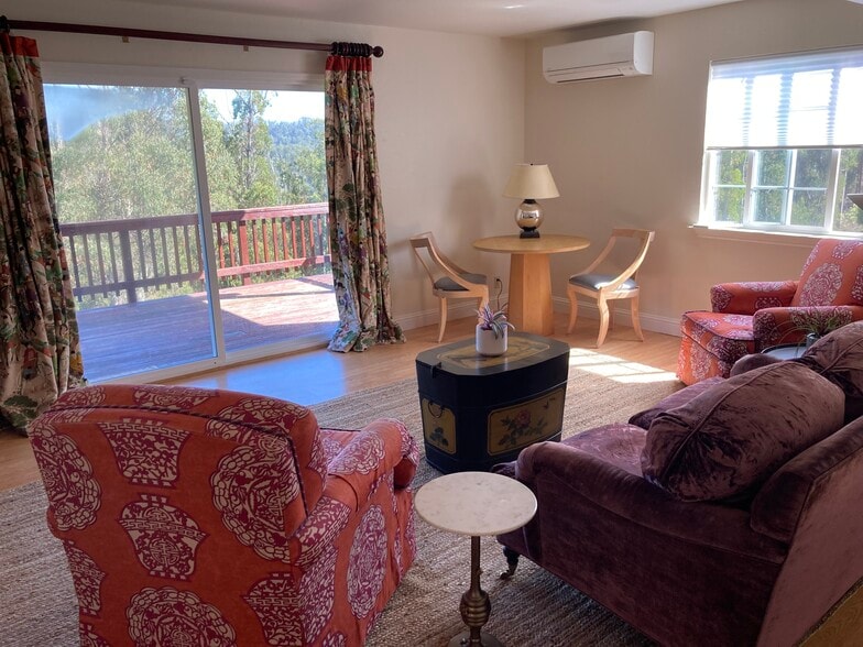 Building Photo - 490 El Granada Blvd