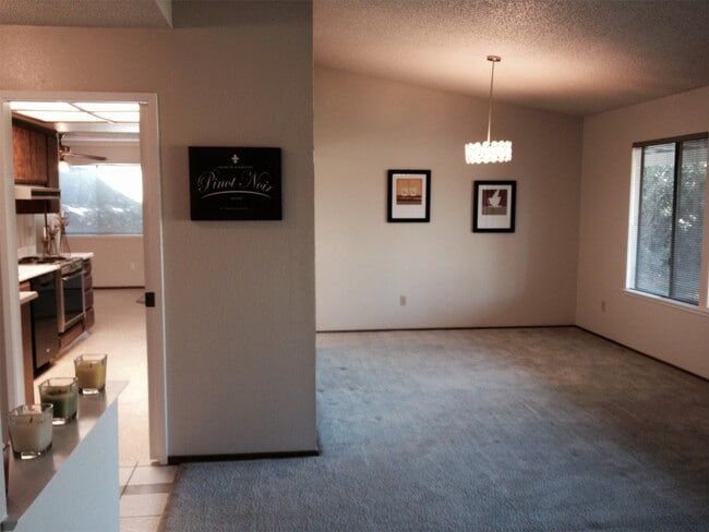 Building Photo - 6965 Amberwick Way