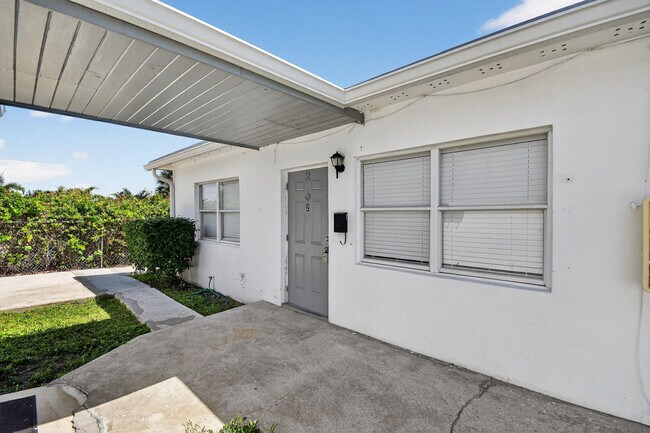 Building Photo - 1172 W 34th St