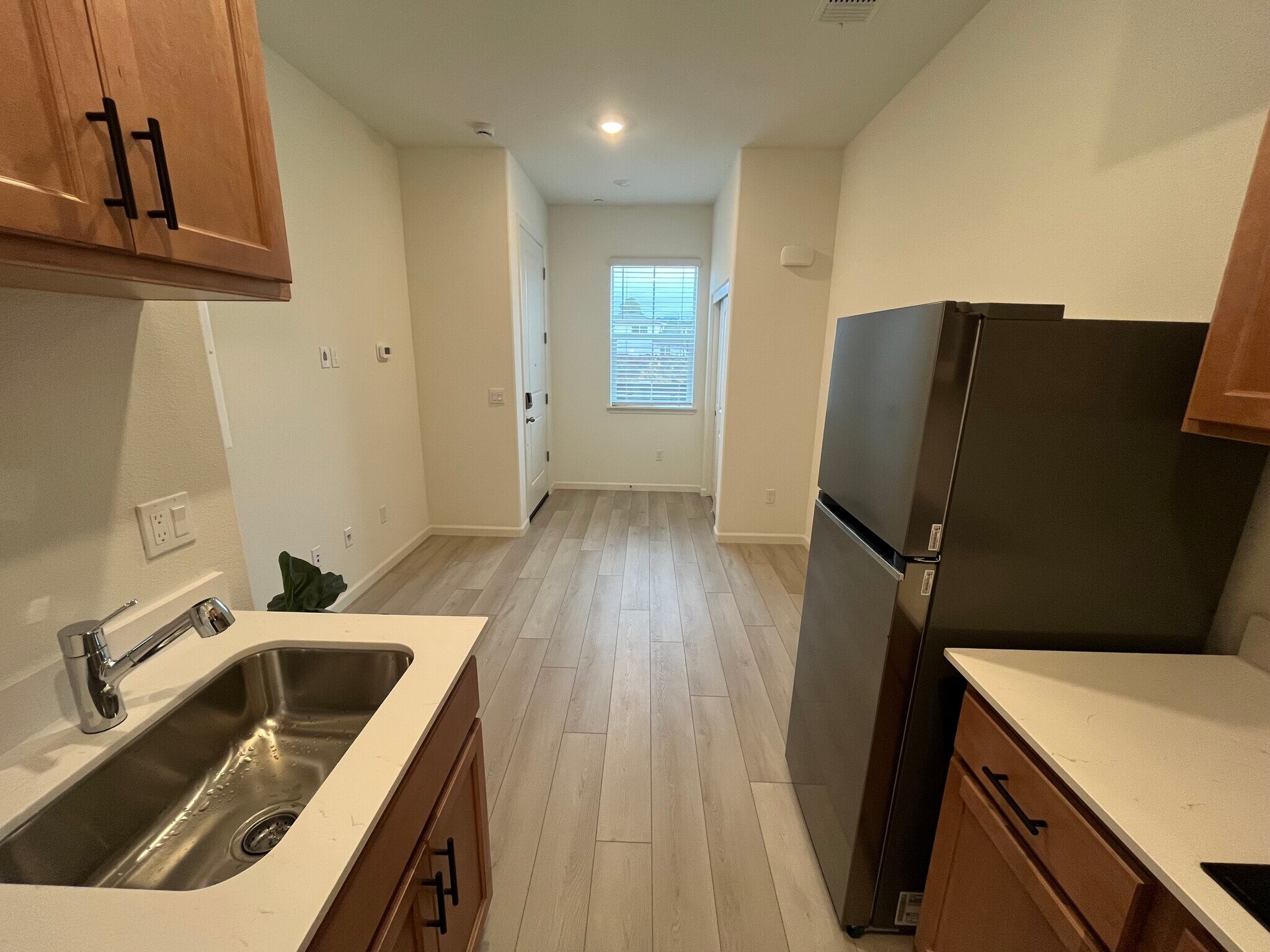 Building Photo - 3828 Norbridge Ave