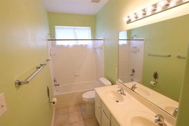 Building Photo - 24403 Lanning Dr
