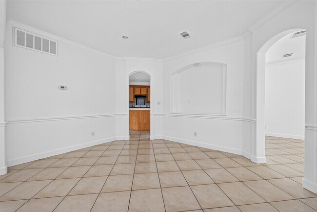 Building Photo - 20003 Fieldtree Dr