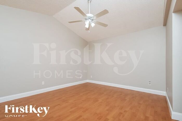 Building Photo - 1807 Greenwood Valley Dr