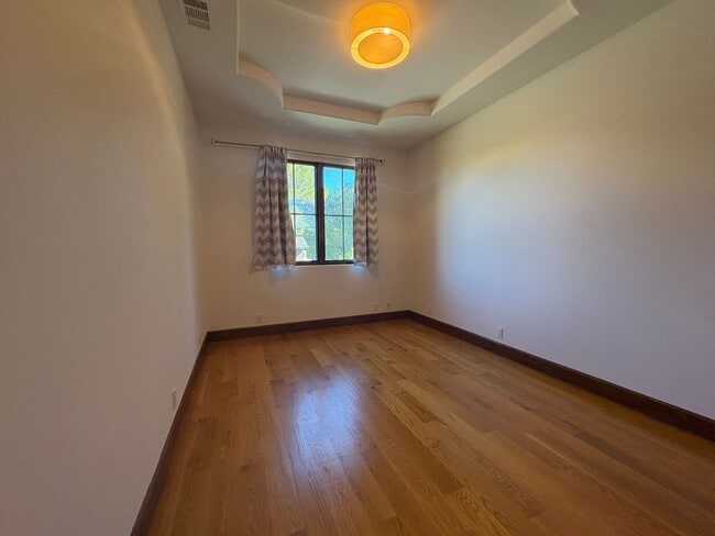Building Photo - Elegant Mediterranean Home in Prime Menlo ...