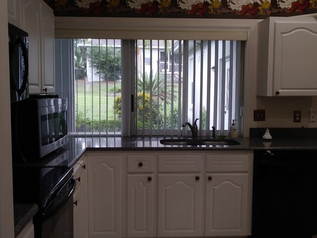 kitchen - 2182 Longleaf Cir