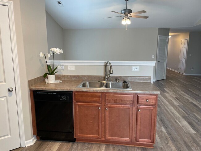 Building Photo - 3 bedroom, 2 bath home for rent in Brookstone in Sunset Harbor in Bolivia