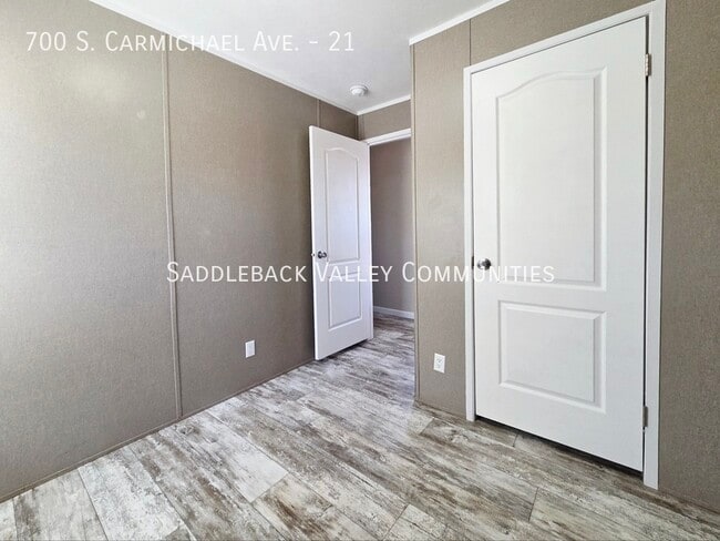 Building Photo - 700 S Carmichael Ave