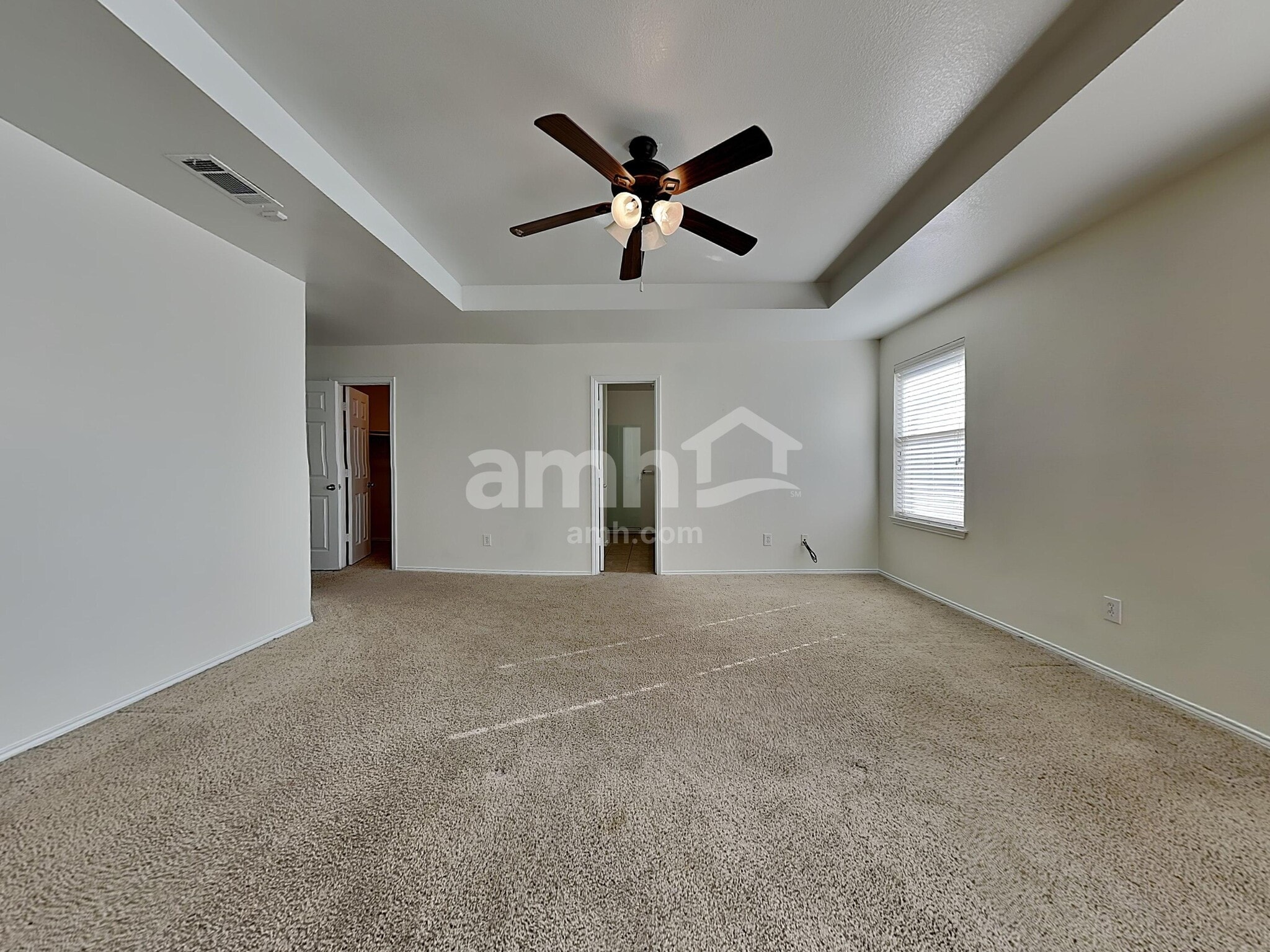 Building Photo - 63 Lantana Dr