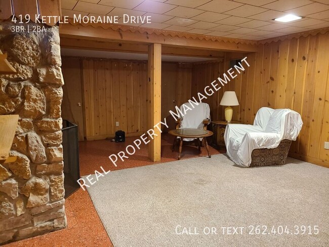 Building Photo - 419 Kettle Moraine Dr