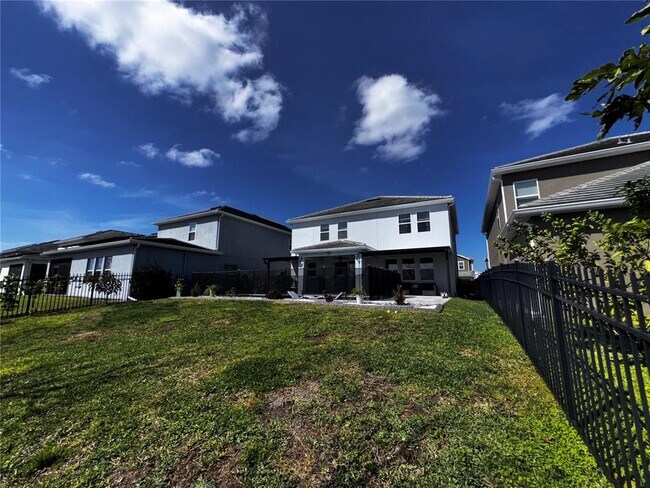 Building Photo - 11939 Satire St