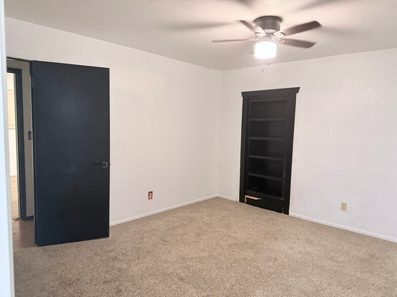 Building Photo - 5525 Vida Ave