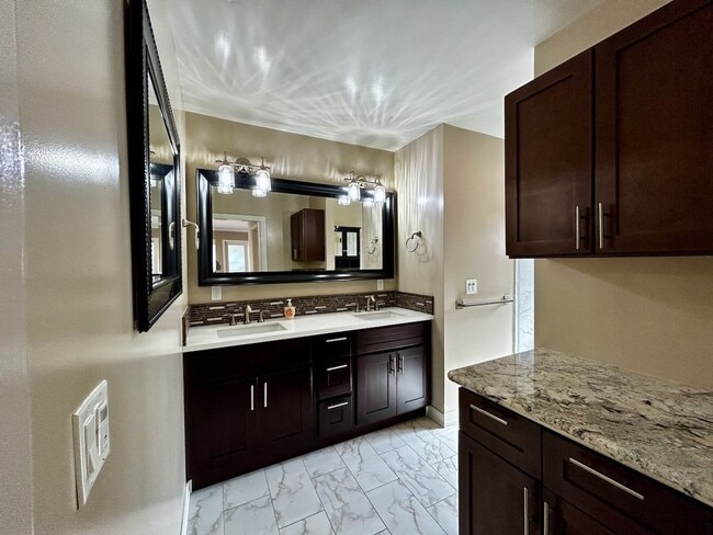 Building Photo - A home that has all the best of California Living!