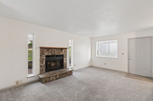Building Photo - 3181 Vail Pass Dr