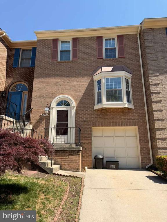 Building Photo - 5976 Norham Dr