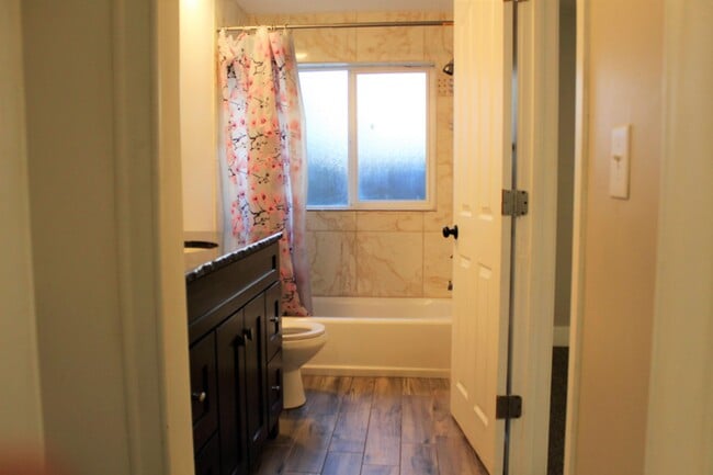 Building Photo - 1084 E 3400 N