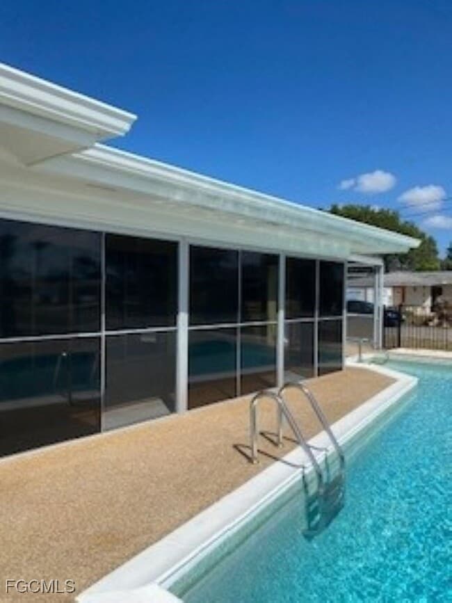 Building Photo - 5917 SW 1st Ct