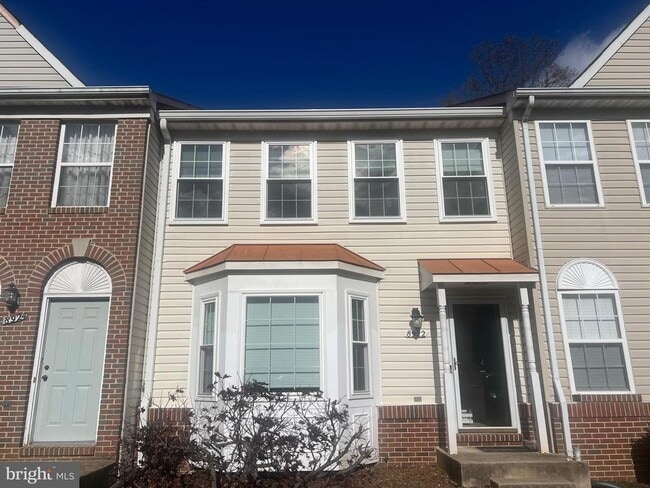 Building Photo - 8922 Royal Astor Way