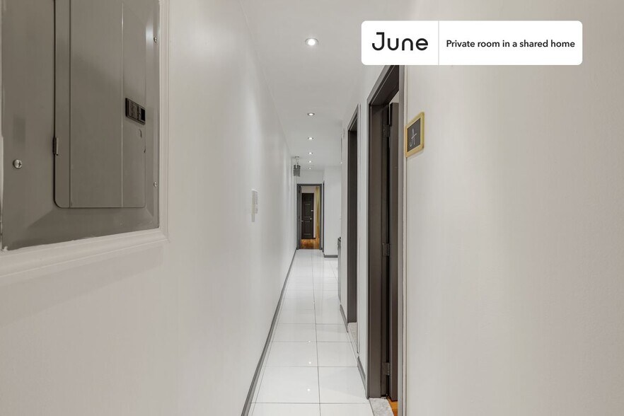 Building Photo - Room in Shared 3 bed/1 bath home in Upper West Side