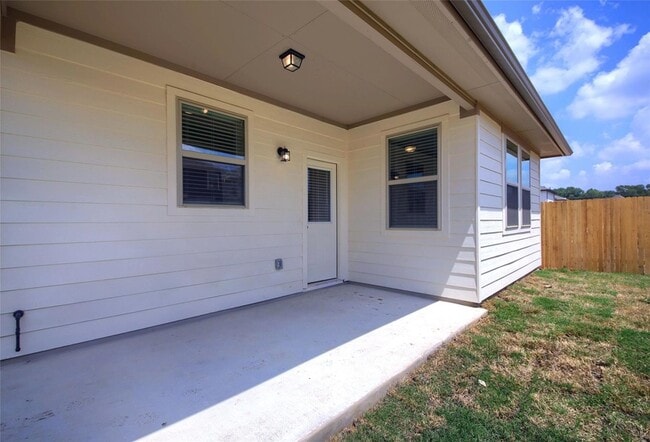 Building Photo - 133 Mayney Ln.
