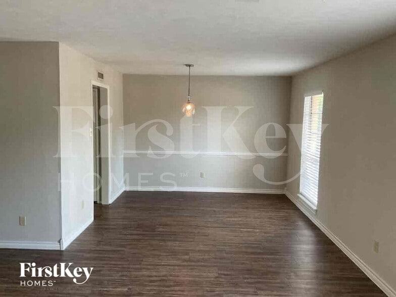 Building Photo - 3729 Dumas Trail