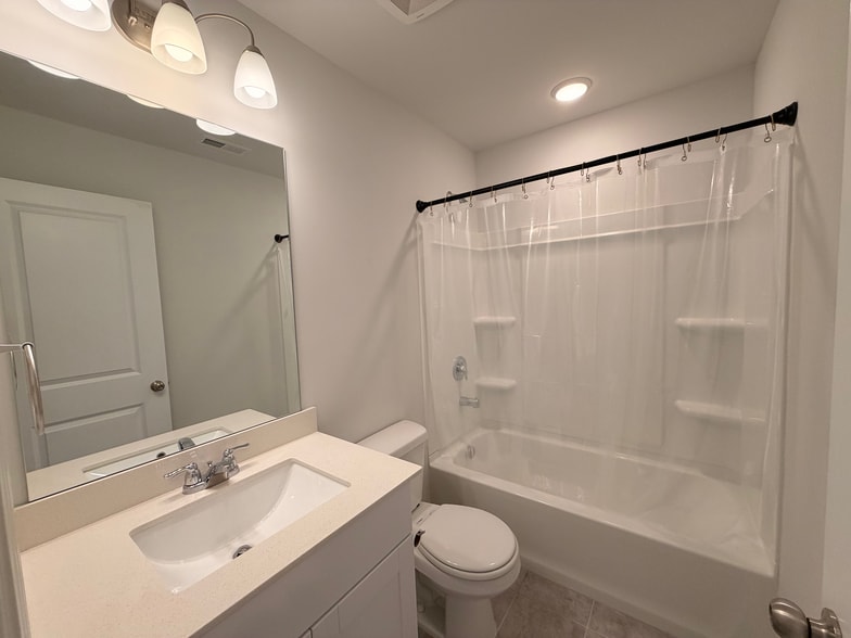 Building Photo - 2451 Salem Creek Ct