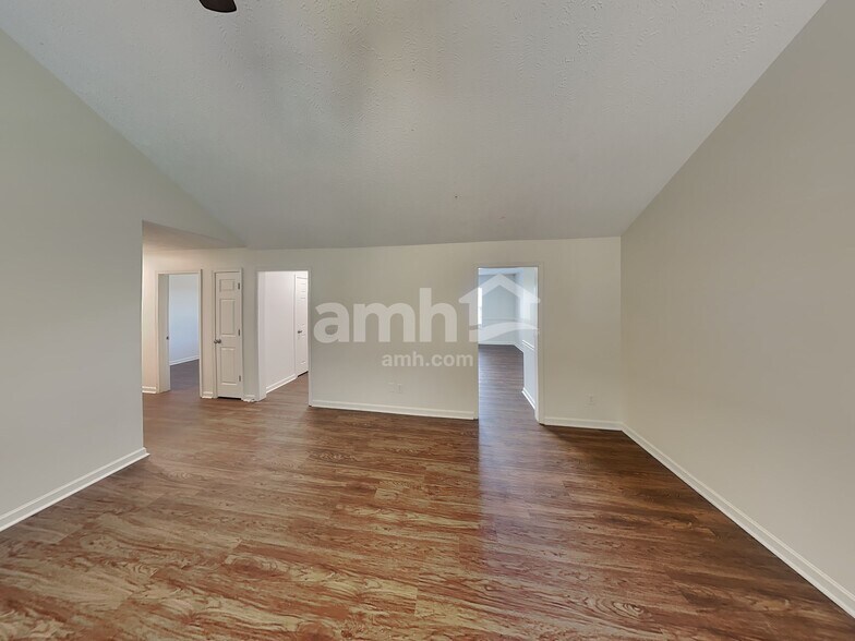 Building Photo - 4020 Snowbird Dr