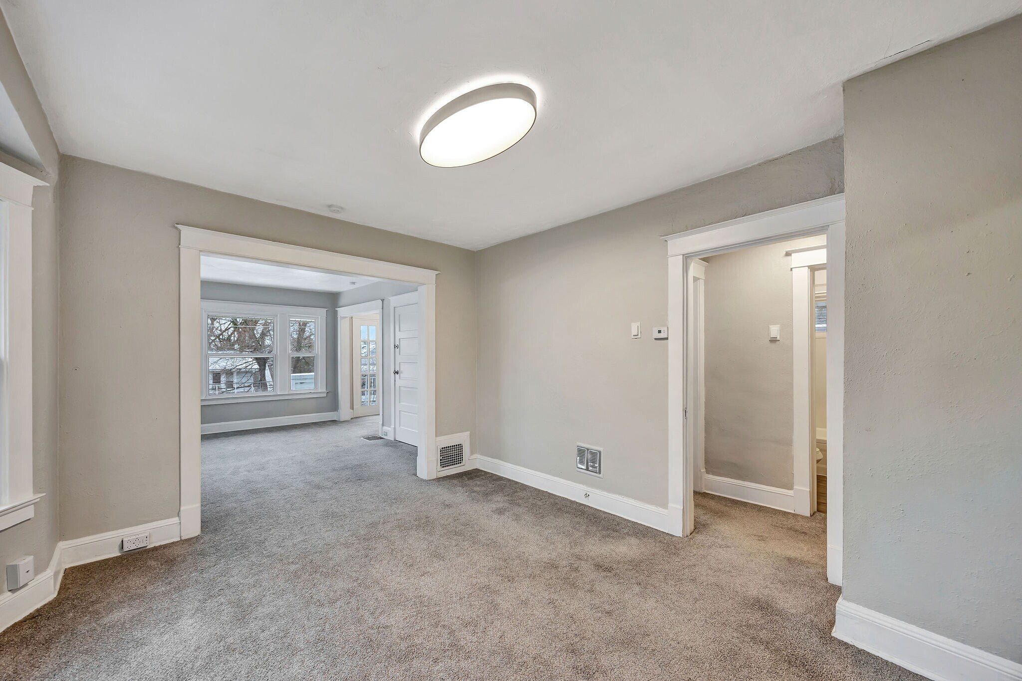 Building Photo - 2243 Hannaford Ave