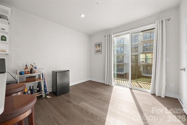 Building Photo - 424 Music Hall Wy