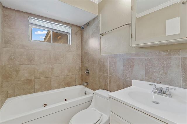 Building Photo - 807 Ash Ln