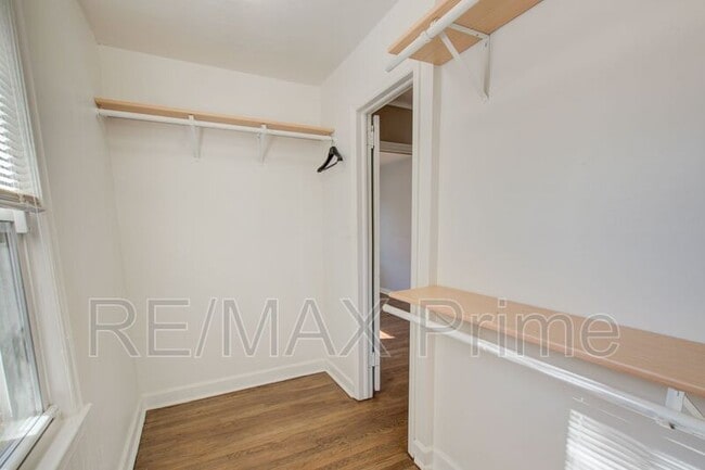 Building Photo - 200 Cynthia Dr