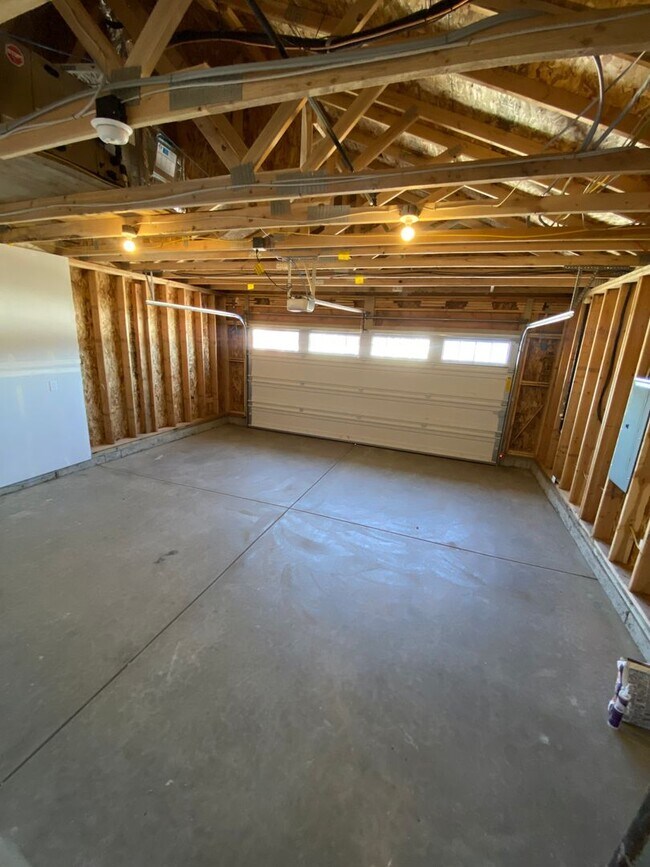 Building Photo - Stunning 3 Bed 2 Bath Rancher in Spokane V...