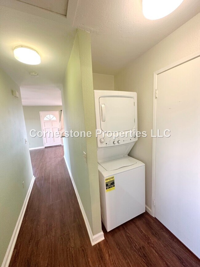 Building Photo - 94-545-545 Lumiaina St