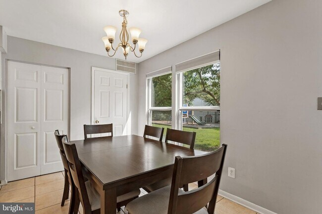 Building Photo - 13212 Meander Cove Dr