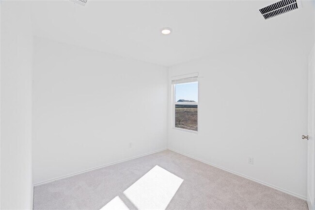 Building Photo - 241 Kings Row Ln